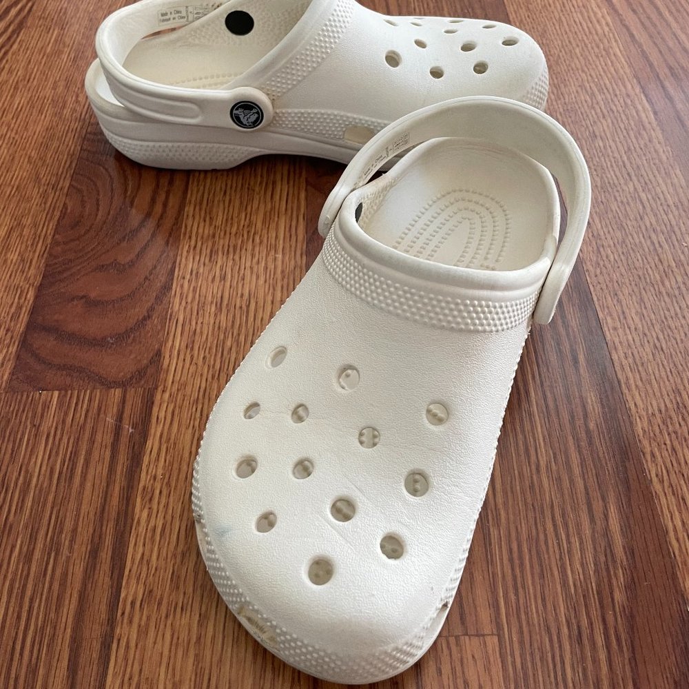 Crocs - Youth Size 4